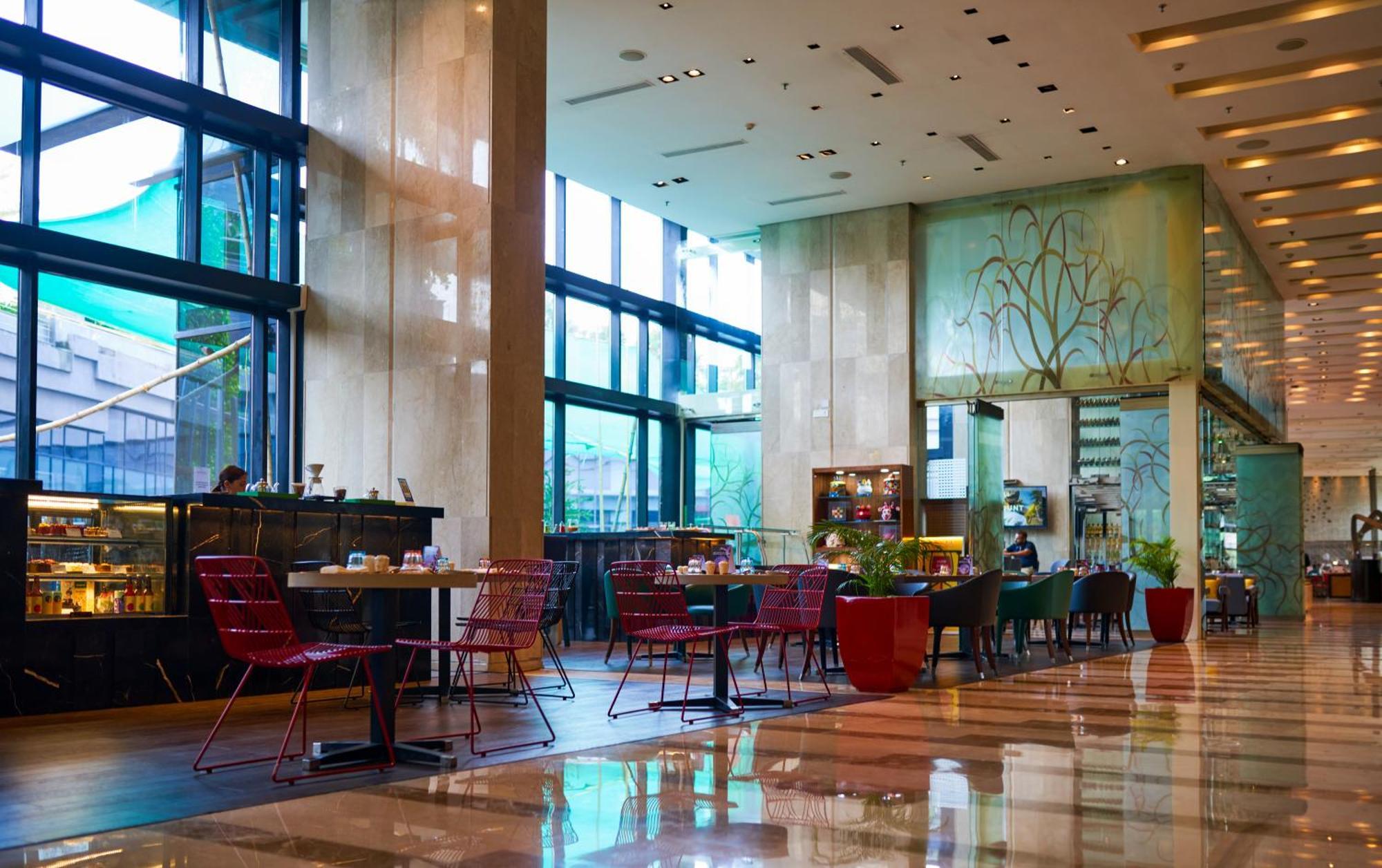 Novotel Kolkata Hotel&Residences Exteriér fotografie The lobby