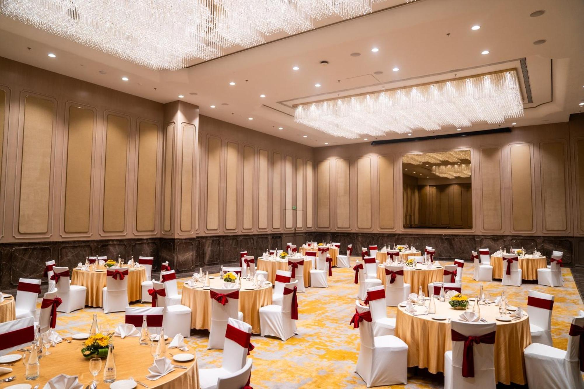 Novotel Kolkata Hotel&Residences Exteriér fotografie The Grand Ballroom