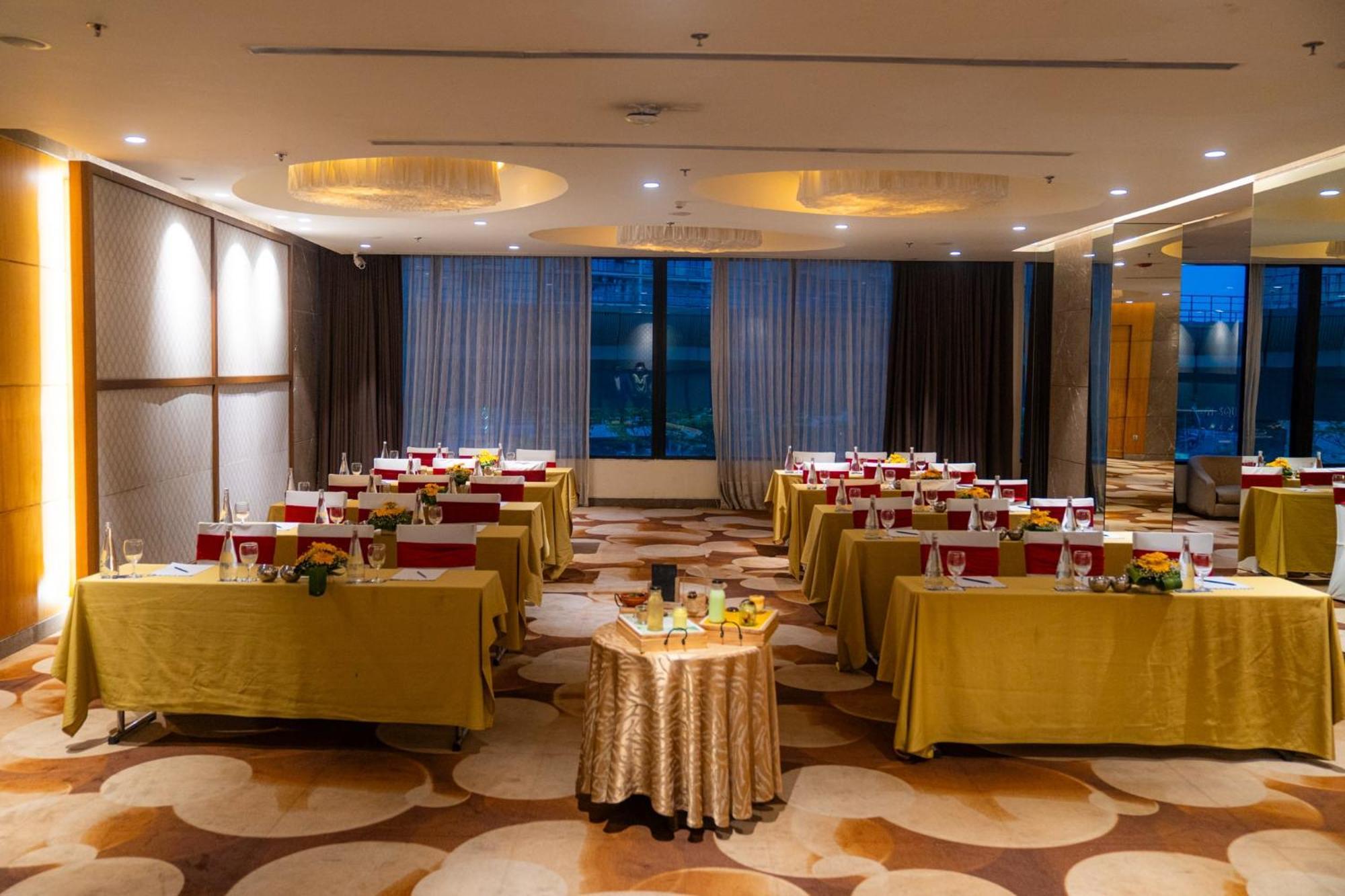 Novotel Kolkata Hotel&Residences Exteriér fotografie Meeting room